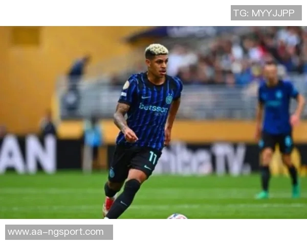 国米右路薄弱局面加剧路易斯恩里克被弃用引发关注 国米右路薄弱局面加剧路易斯恩里克被弃用引发关注