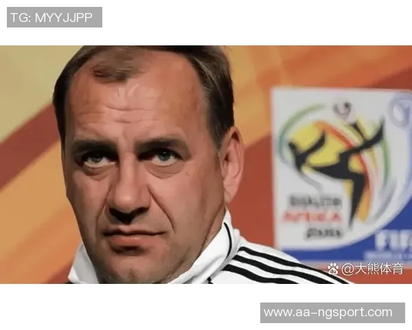 国米冬窗计划引援以填补邓弗里斯因手术缺阵至明年三月的空缺 国米冬窗计划引援以填补邓弗里斯因手术缺阵至明年三月的空缺