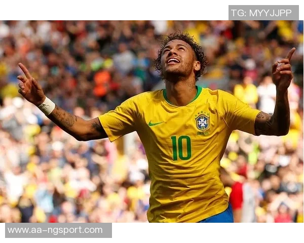 内马尔出席巴西扑克系列赛活动分享生活乐趣照片尽情享受人生