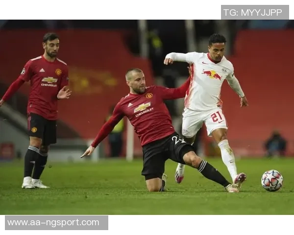 罗马签下萨拉戈萨达成租借协议并附加强制买断条款 罗马签下萨拉戈萨达成租借协议并附加强制买断条款